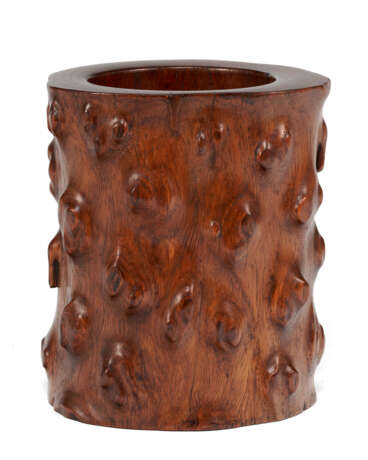 A CARVED HUANGHUALI ROOT-FORM BRUSH POT - фото 1