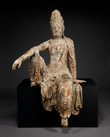 A POLYCHROME WOOD SEATED FIGURE OF THE `WATER-MOON’ GUANYIN - фото 1