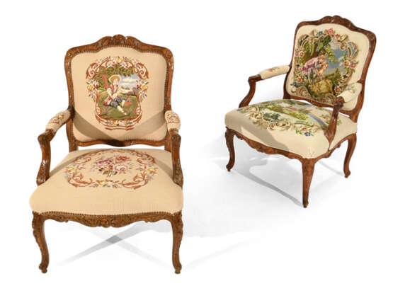 ZWEI FAUTEUILS, LOUIS XV-STIL, - photo 1