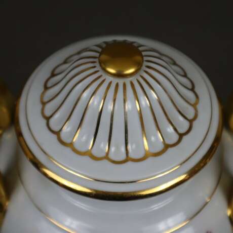 Deckelvase im Empirestil - photo 2