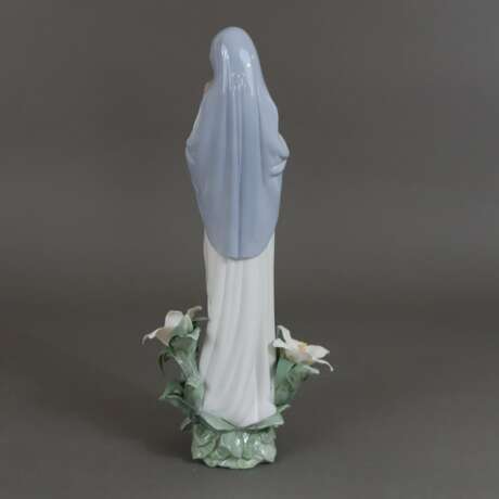 Porzellanfigur "Madonna der Blumen" - photo 3