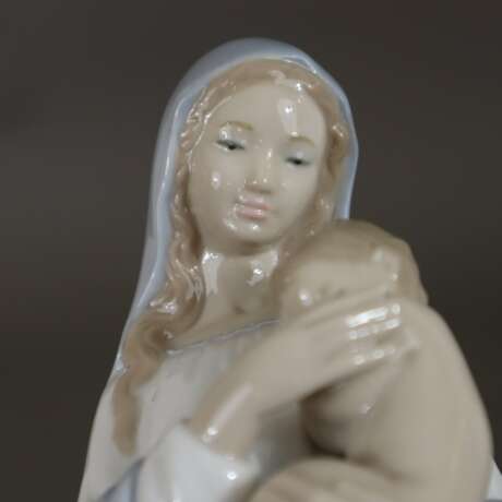 Porzellanfigur "Madonna der Blumen" - photo 6