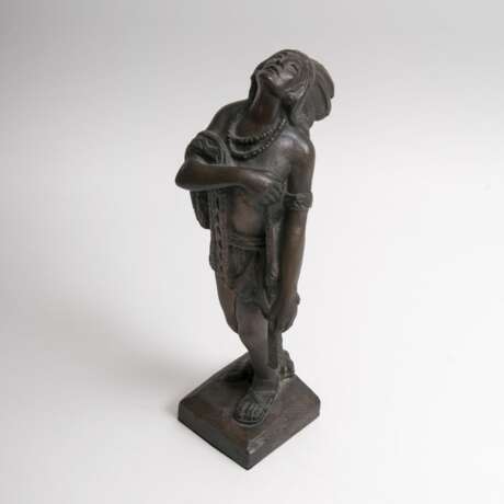 Bronze-Skulptur 'Indianerin'. Perlotti Luis - Foto 1