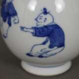 Blau-weiße Vase - фото 4