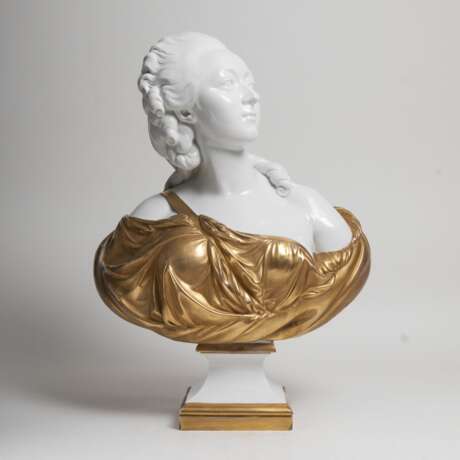 Große Porzellan-Büste 'Madame du Barry' - photo 2