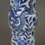Kleine blau-weiße Vase - фото 9