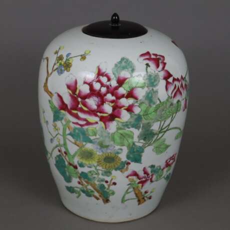 Ovoide Vase mit Holzdeckel - фото 1