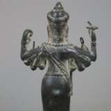 Bronzefigur einer Khmer-Gottheit - фото 7
