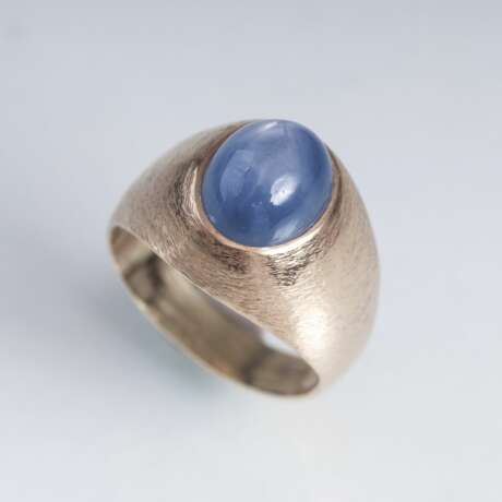 Gold-Bandring mit Sternsaphir-Cabochon - Foto 1