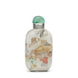AN INSIDE-PAINTED GLASS SNUFF BOTTLE - photo 2