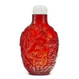 A CARVED AMBER SNUFF BOTTLE - Foto 2