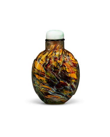 A MULTI-COLORED TRANSPARENT SANDWICHED GLASS SNUFF BOTTLE - photo 1