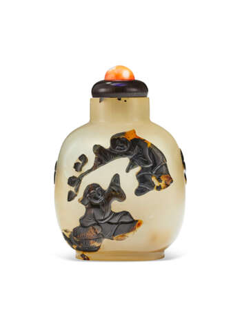 A CARVED CAMEO AGATE SNUFF BOTTLE - Foto 1