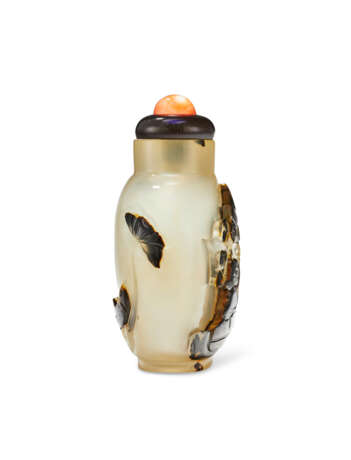 A CARVED CAMEO AGATE SNUFF BOTTLE - photo 4