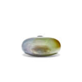 A LAVENDER AND PALE-GREEN JADEITE SNUFF BOTTLE - Foto 3