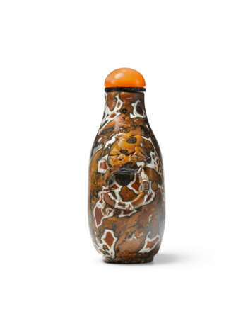 A CARVED FOSSILIFEROUS LIMESTONE SNUFF BOTTLE - фото 4