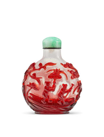 A RED-OVERLAY 'SNOWSTORM' GLASS SNUFF BOTTLE - фото 2