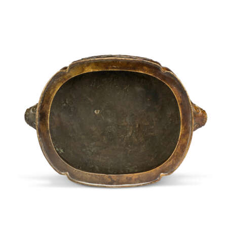 A CHINESE BRONZE CENSER - фото 5
