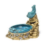 A FRENCH ORMOLU-MOUNTED CHINESE TURQUOISE-GLAZED PORCELAIN FISH WATER-DROPPER AND BASIN - photo 1