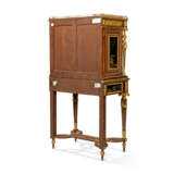 A FRENCH ORMOLU-MOUNTED AMARANTH, BURR-WALNUT, SYCAMORE, EBONY, JAPANESE LACQUER AND SIMULATED AVENTURINE SECRETAIRE A ABATTANT - Foto 12