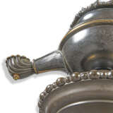 A PAIR OF WILLIAM IV BRONZE COLZA OIL TORCHERES - photo 3