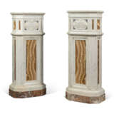 A PAIR OF ITALIAN WHITE MARBLE PEDESTALS - фото 1