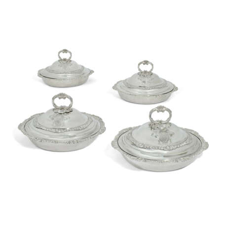 A SET OF FOUR GEORGE III SILVER VEGETABLE DISHES AND COVERS - фото 1