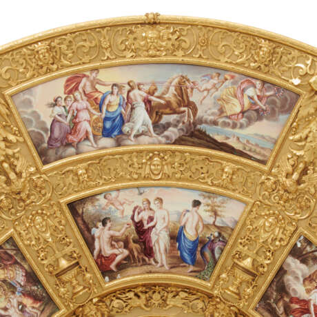 A VIENNESE GILT-METAL AND ENAMEL CHARGER - фото 7