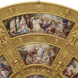 A VIENNESE GILT-METAL AND ENAMEL CHARGER - Foto 8