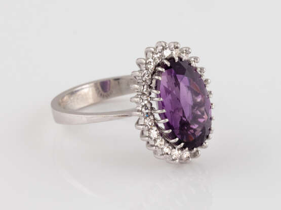 AMETHYST-RING MIT DIAMANTBESATZ - photo 2