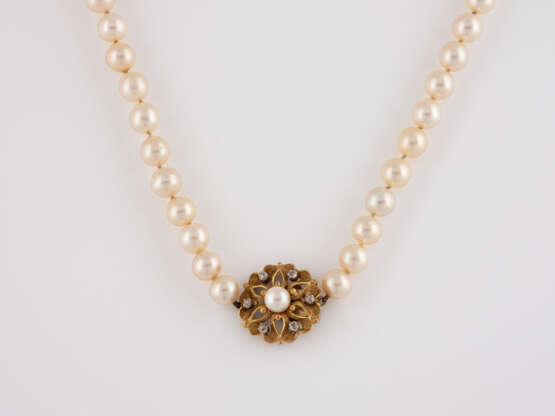 PERL-COLLIER MIt DIAMANTSCHLIESSE - photo 1