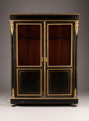 NAPOLEON III.- VITRINENSCHRANK - photo 1