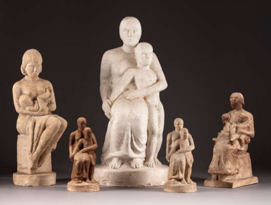 Sammlung von fünf Figuren mit 'Mutter-Kind'-Darstellungen - фото 1