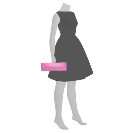A MATTE PINK PYTHON CLUTCH WITH PINK CRYSTAL CLASP - photo 7