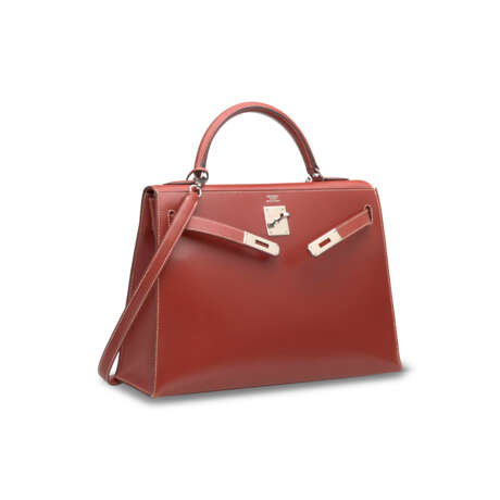 A BRIQUE CALF BOX LEATHER SELLIER KELLY 32 WITH PALLADIUM HARDWARE - photo 2