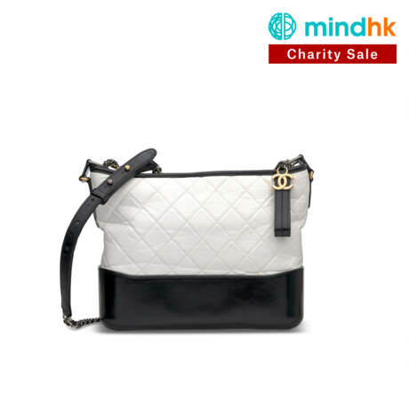 A WHITE & BLACK QUILTED CALFSKIN LEATHER MEDIUM GABRIELLE BAG WITH GOLD, SILVER & RUTHÉNIUM HARDWARE - фото 1