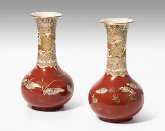 1 Paar Satsuma-Vasen von Taizan Yohei IX (1856– 1922), zugeschrieben. - photo 1