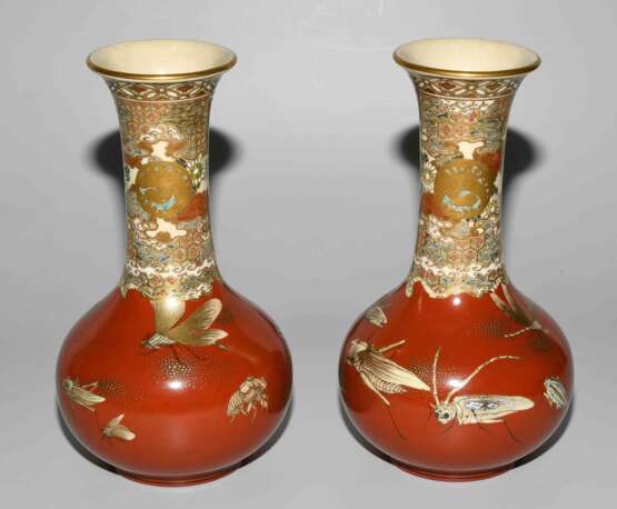 1 Paar Satsuma-Vasen von Taizan Yohei IX (1856– 1922), zugeschrieben. - photo 2