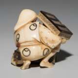 Netsuke von Yasuaki (Homei) - фото 4