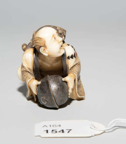 Netsuke von Yasuaki (Homei) - фото 2