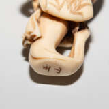 Lot: 5 Netsuke - фото 9