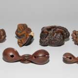 Lot: 6 Holz-Netsuke und 2 Glocken - photo 7