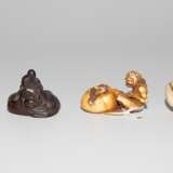 Lot: 4 Netsuke - фото 3