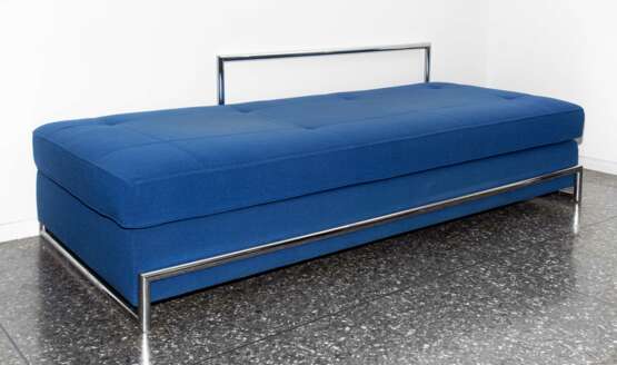 Eileen Gray, Day Bed - photo 1