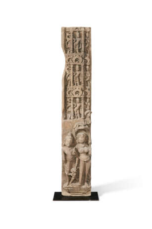 A BUFF SANDSTONE DOORJAMB WITH RIVER GODDESS AND ATTENDANT - фото 1