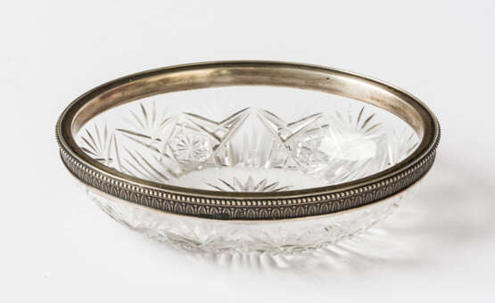 A RUSSIAN CRYSTAL BOWL WITH A SILVER RIM - фото 1