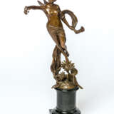 A BRONZE FIGURE SHOWING THE PSYCHE - Foto 1