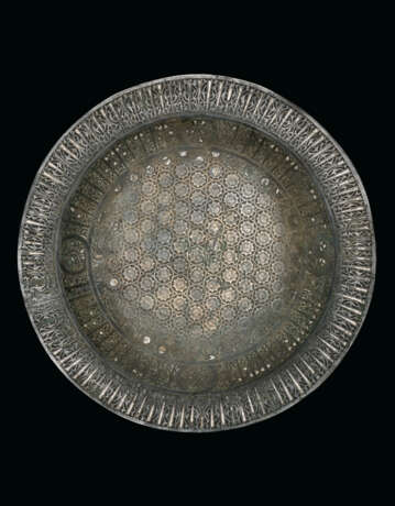 A SILVER INLAID WHITE BRONZE SHALLOW DISH - фото 1