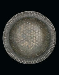 A SILVER INLAID WHITE BRONZE SHALLOW DISH