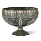 A SILVER-INLAID WHITE BRONZE FOOTED BOWL - фото 1
